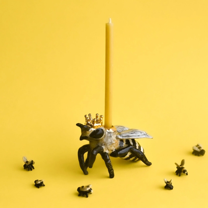 Bee Cake Topper 🐝👑 | ⛺️ Camp Hollow Porcelain Party Animal
