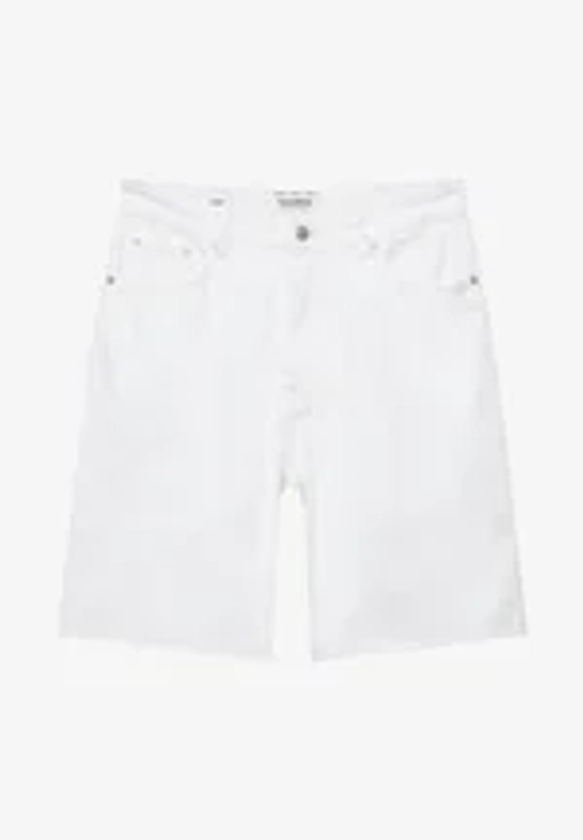 PULL&BEAR BERMUDA - Short en jean - white/blanc - ZALANDO.FR