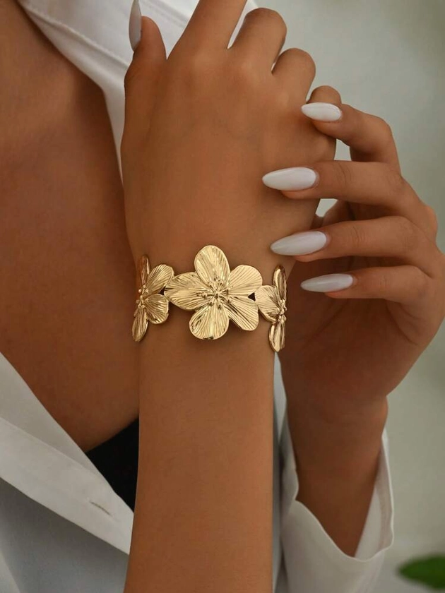 1 pièce Bracelet ouvert rétro simple avec pétale de fleur doré exagéré, convient pour un port quotidien pour femmes