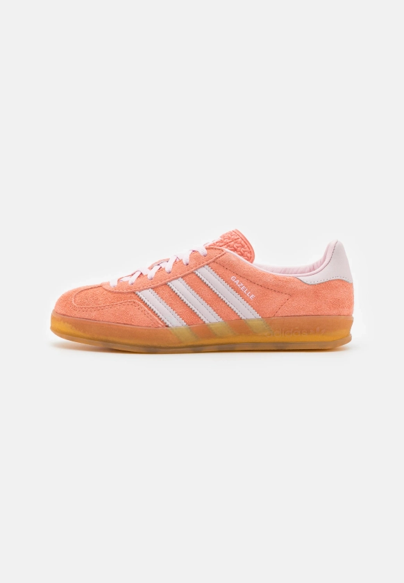 GAZELLE INDOOR - Baskets basses - clay/clear pink
