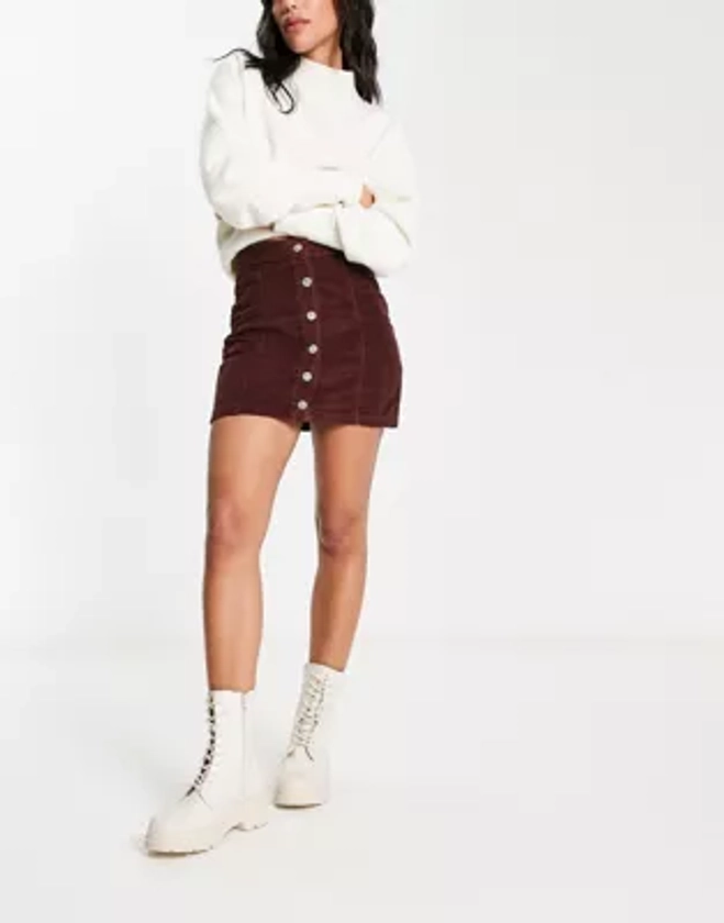 DTT - Jordan - Mini-jupe boutonnée devant en velours côtelé - Marron chocolat