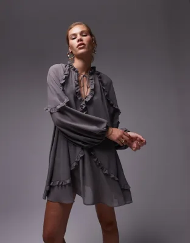 Topshop - Robe courte trapèze à volants - Anthracite | ASOS