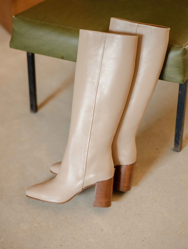 Hisaé Chaï Latte - High-heel knee high boots in taupe leather - Bobbies - Women