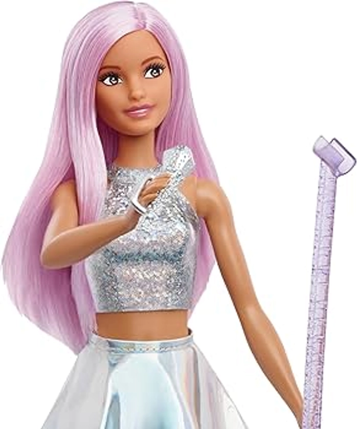 Barbie Coffret Barbie Pop Star, poupée vêtue d’une jupe irisée avec microphone et cheveux roses, cadeau pour enfants de 3 à 7 ans, JCW42