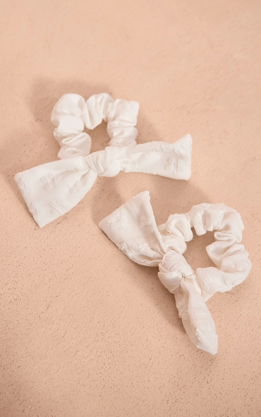 White Broderie Bow 2 Pack Scrunchies