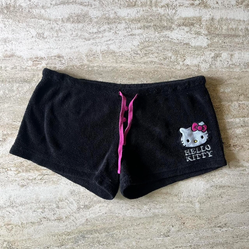 hello kitty pajama shorts measurements in pics...