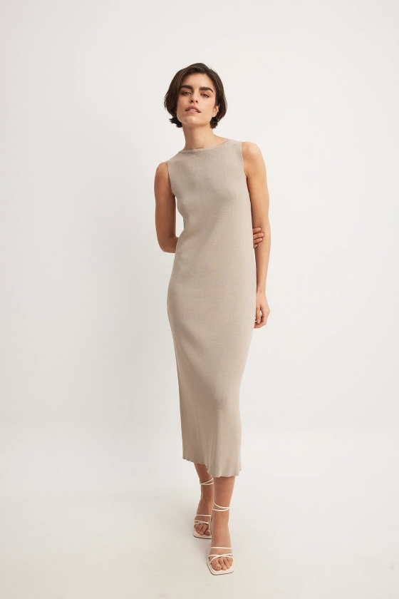 Fine Knitted Sleeveless Midi Dress