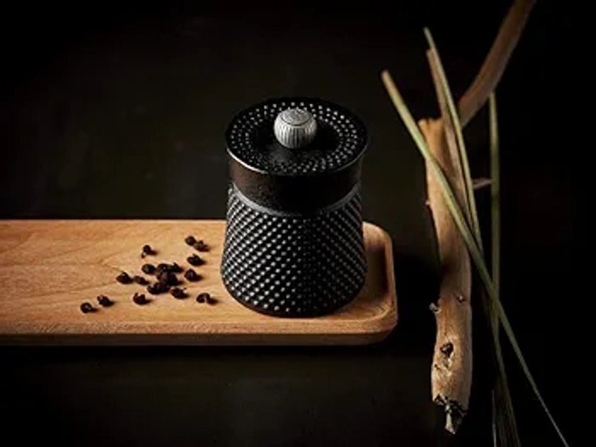 PEUGEOT - Bali 8 cm Pepper Mill - Classic Grind System - Cast Iron - Lifetime Guaranteed Mechanism - Made in France - Black Colour