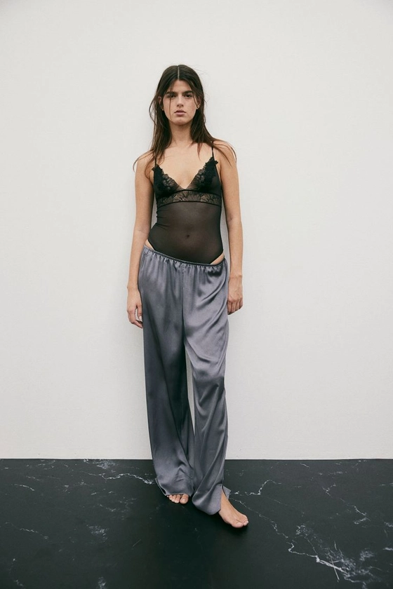 Body string en mesh - Encolure plongeante - Sans manches - Noir - FEMME | H&M FR