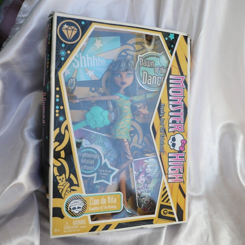 NIB 2009 Monster High Dawn Of The Dance Cleo De Nile Doll New