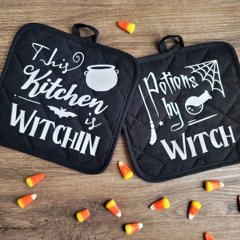 Potions by Witch Pot Holder, Halloween Eve Party Kitchen, Home Decoration, Spooky Theme Birthday, october Housewarming Gift, Hôtesse