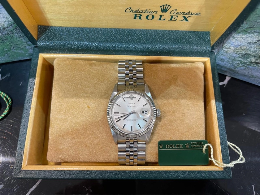 Rolex Datejust 36mm canele jubilee service 2024 and box à vendre pour 4 190 € par un Trusted Seller sur Chrono24