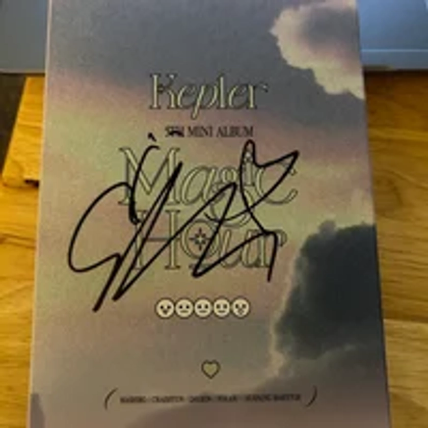Official Kep1er Hikaru Signed Magic Hour Tape Signed Album
