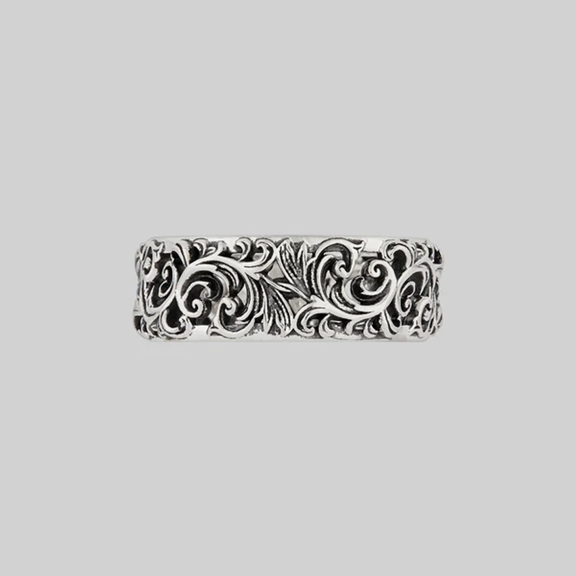 RULE. Ornate Flourish Band Ring - Silver