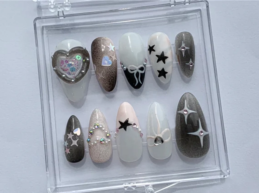 Luxurious heart press on nails | Black and Silver Fake Nails with Star Charm | Nail Art | Almond Nails | Y2k Nails | HC384TH