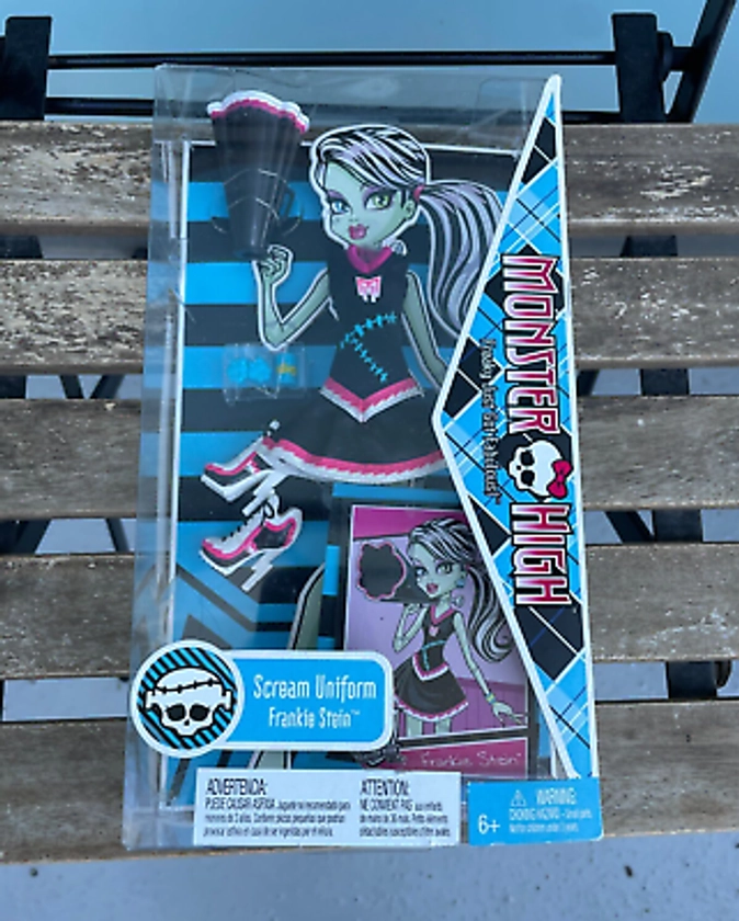 Monster High Frankie Stein Fearleading Scream Uniform Fashion Pack 2010 RARE NIB | eBay