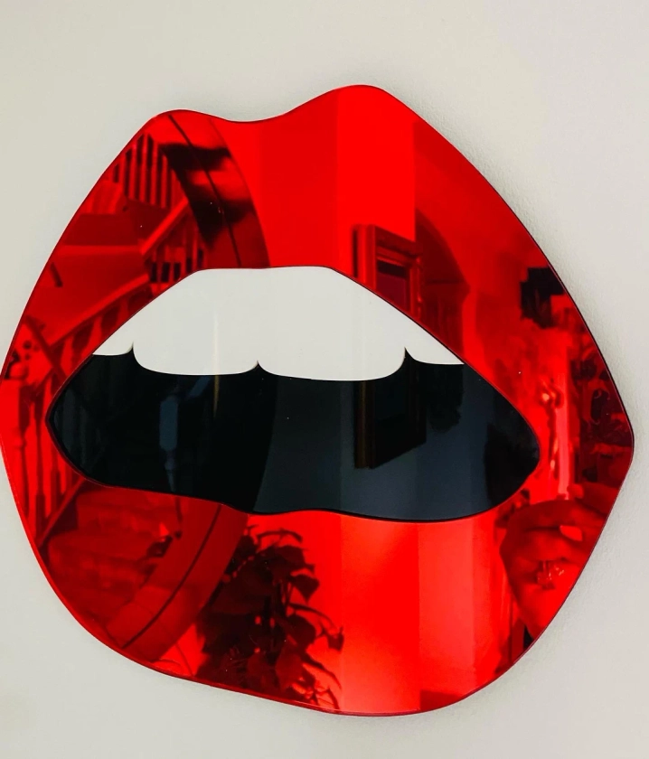 LARGE Red Lip Mirror Acrylic Mirror Lip Decor Red Lips - Etsy
