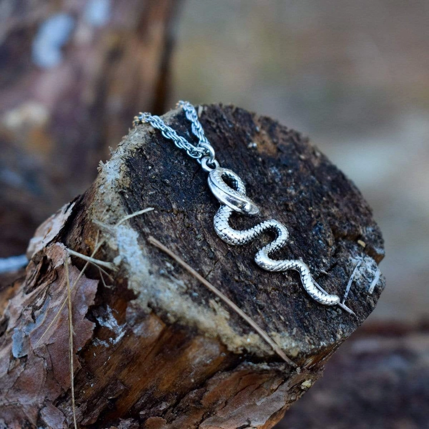 Silver Ofis Necklace