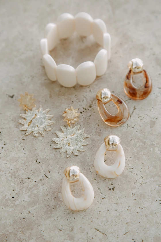 DIY Noël : des boucles d'oreilles en résine