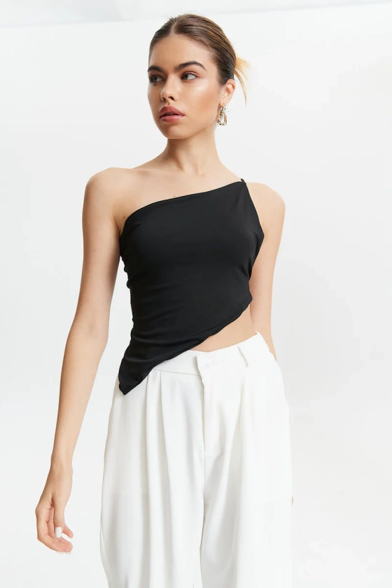 Asymmetrical Tie Back Solid Backless Crop Top