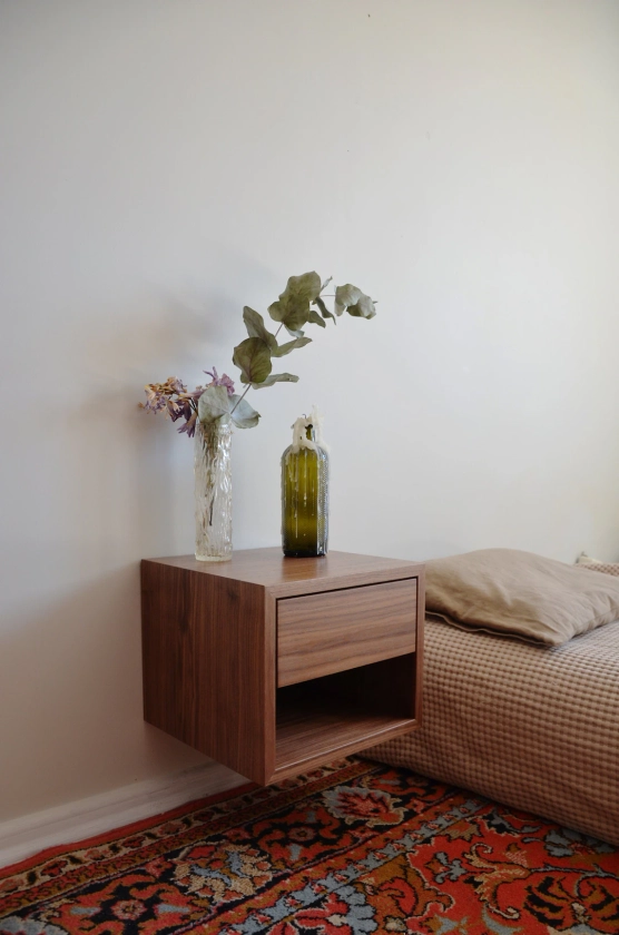 Table de chevet moderne flottante avec tiroir Table de chevet moderne du milieu du siècle en noyer Table de chevet en bois minimaliste scandinave - Etsy France