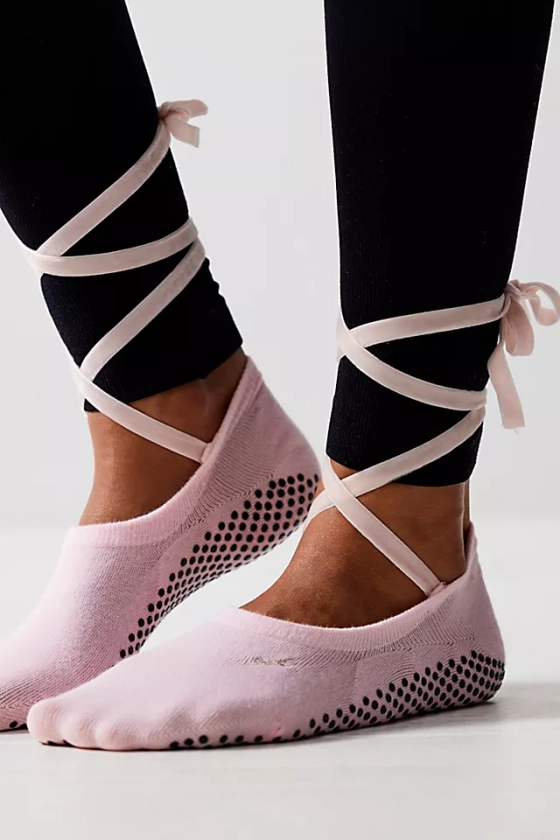 Essentials Ballet Grip Socks