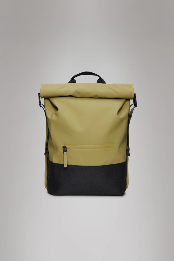 Rains® Trail Rolltop Backpack en Khaki pour 120€ | Livraison Gratuite