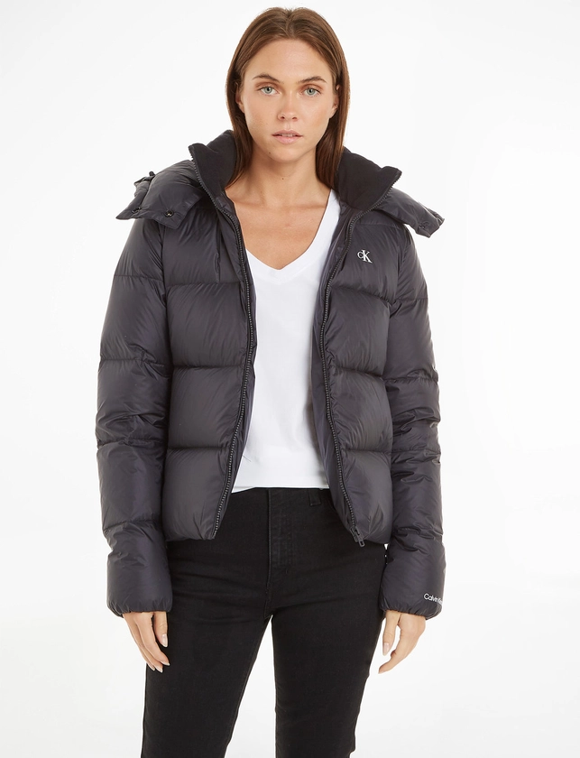 Calvin Klein Jeans Mw Down Archetype Short Puffer (Ck Black/Svart) - 1299 kr | Boozt.com