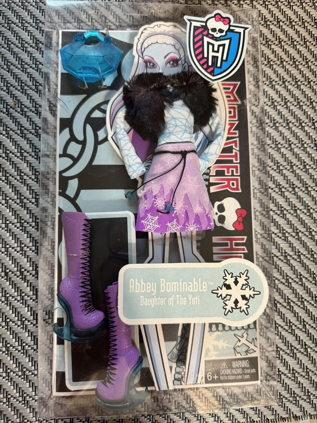 RARE! Monster High Abbey Bominable Fashion Pack Crystal Ice Skate Yeti Doll 2011