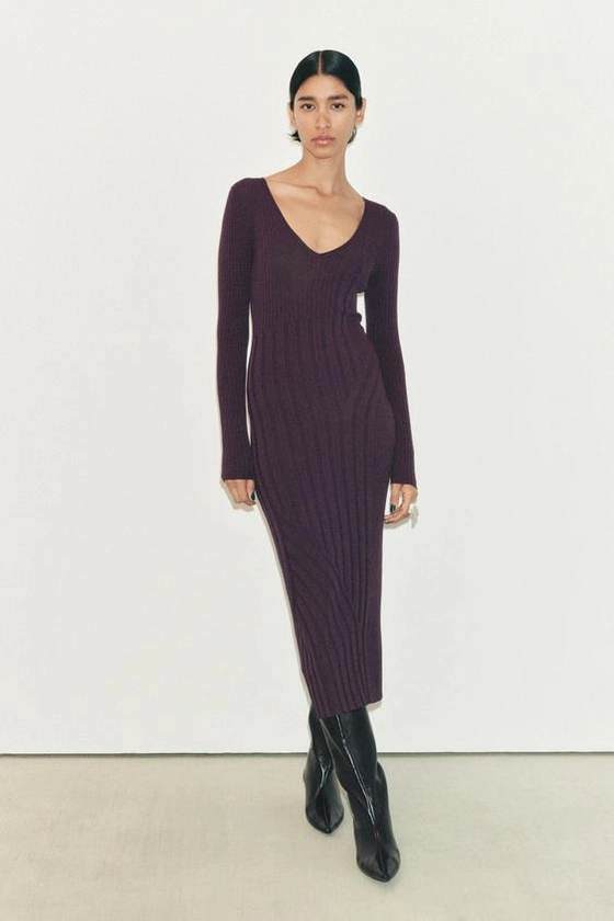 RIBBED KNIT DRESS