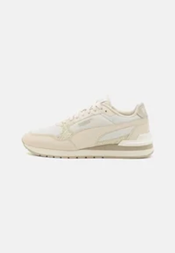 Puma ST RUNNER V4 - Sneaker low - beige/apricot/brown/beige - Zalando.at