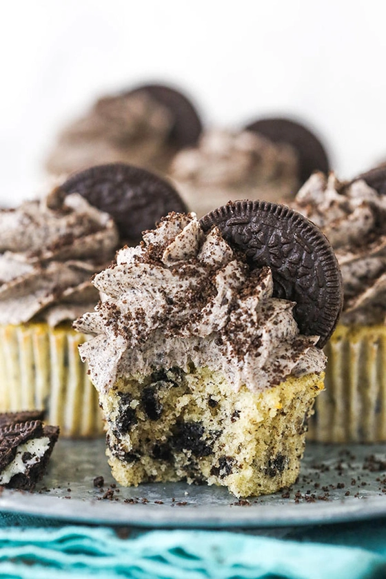 Heavenly Cookies and Cream Cupcakes with Oreo Frosting
