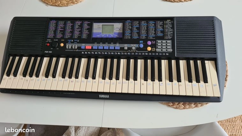 Piano synthétiseur yamaha PSR-190