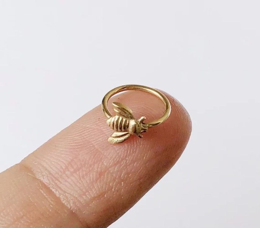 bee cartilage ring, gold filled cartilage hoop, small cartilage hoop, dainty cartilage ring, tiny cartilage ring, 6mm cartilage hoop