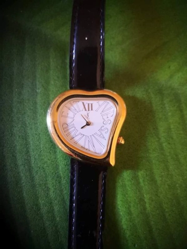 Montre splendide vintage Yves St Laurent