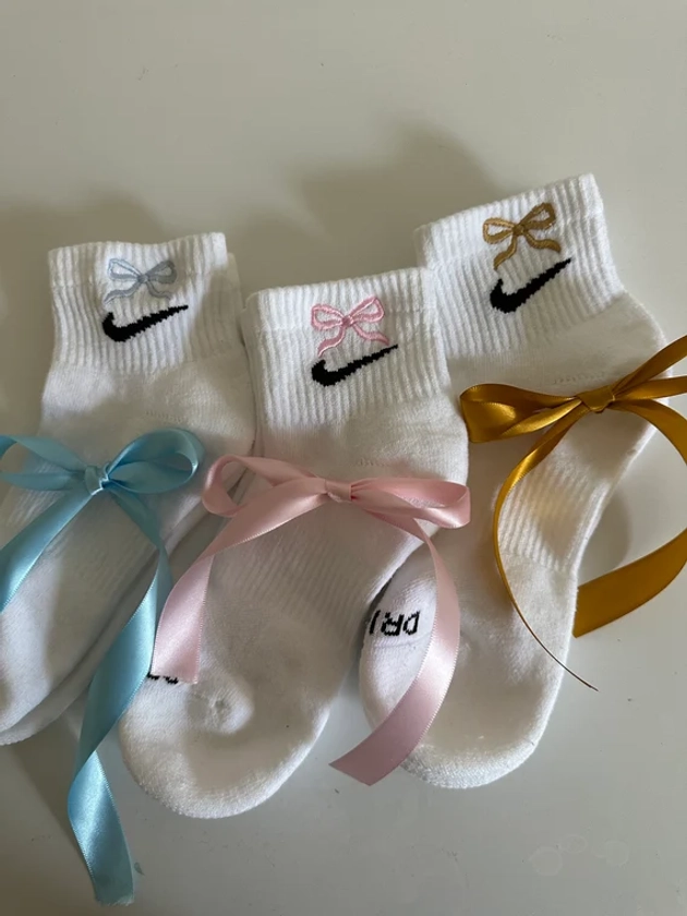 bow embroidered socks | ribbon embroidered socks | bow ankle socks | ribbon ankle socks | girly socks | trendy socks