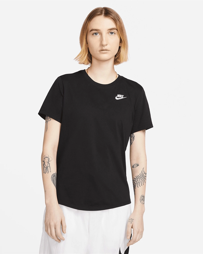 T-shirt Nike Sportswear Club Essentials Noir pour Femme | EKINSPORT