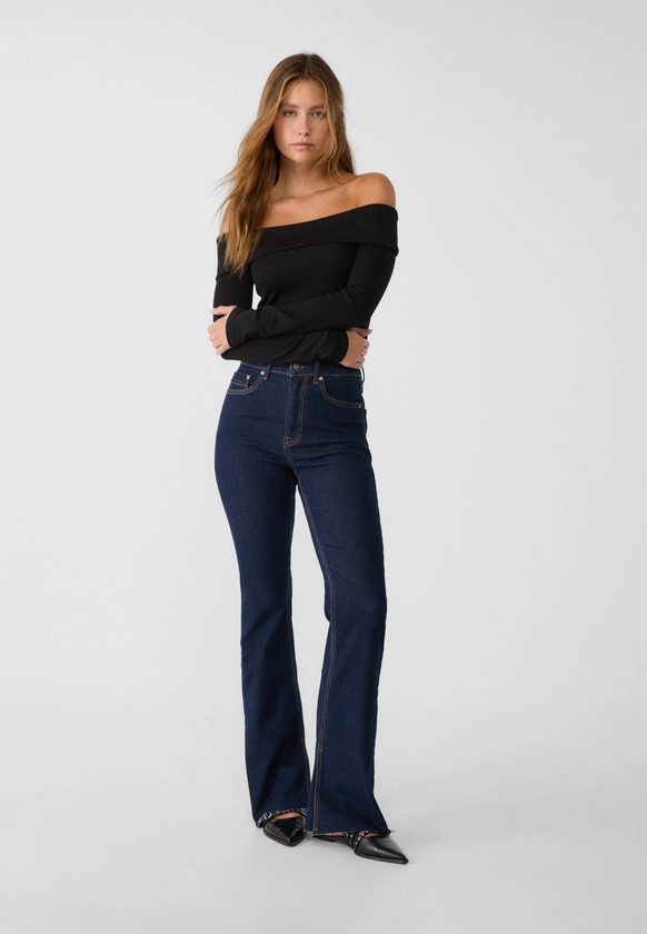 Jean D74 flare slit - Mode femme | Stradivarius France