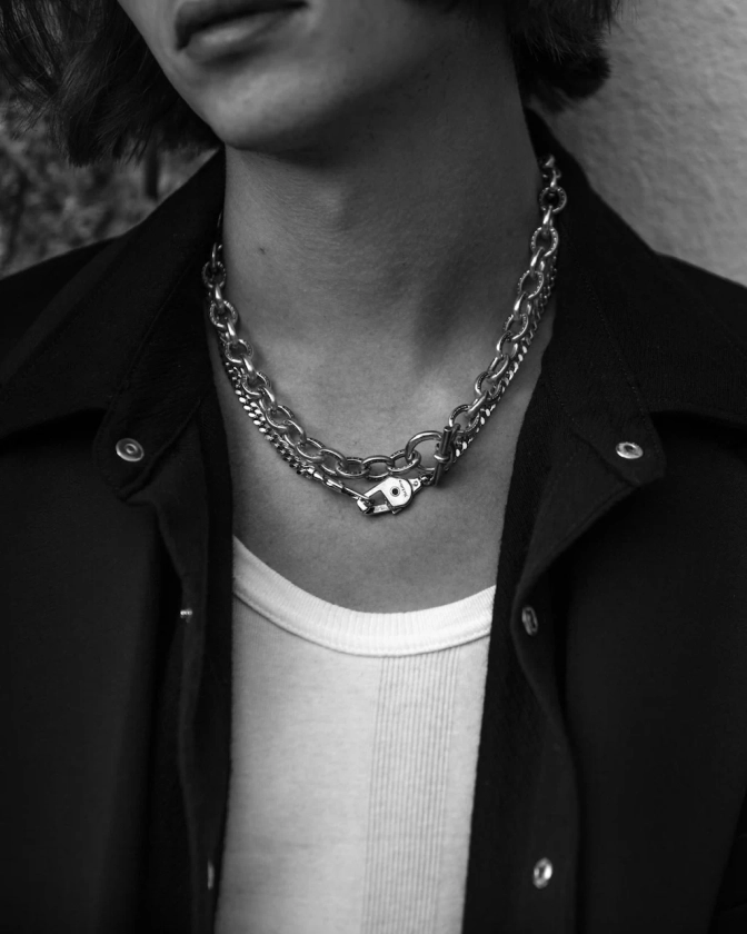 W CLIP CHAIN NECKLACE