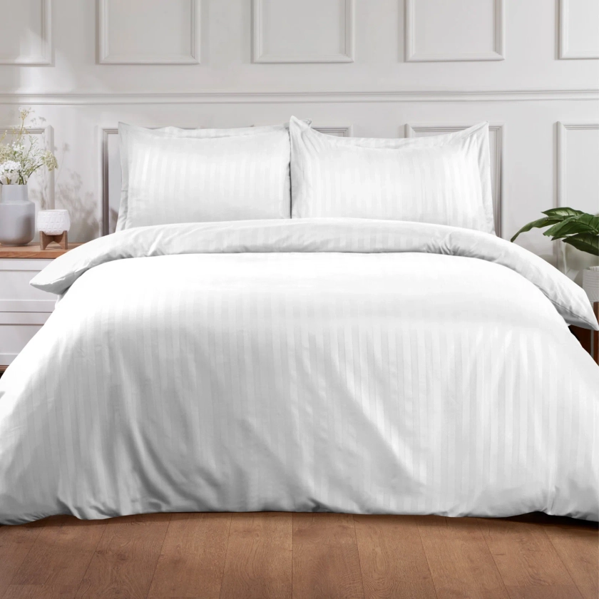 Kronberg Plain Weave 150 TC Modern & Contemporary Duvet Cover Set