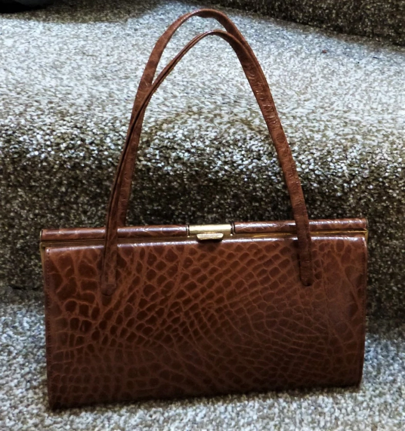 Small 50s vintage alligator embossed leather handbag