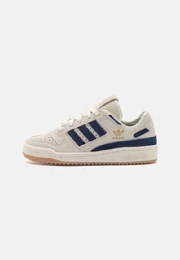 adidas Originals FORUM LOW CL UNISEX - Baskets basses - cream white/dark blue/écru - ZALANDO.FR