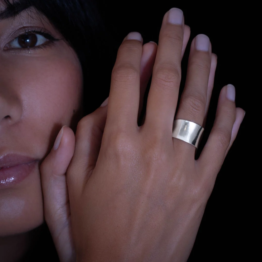 Contemporary silver ring n ° 43 - ITSARA jewelry