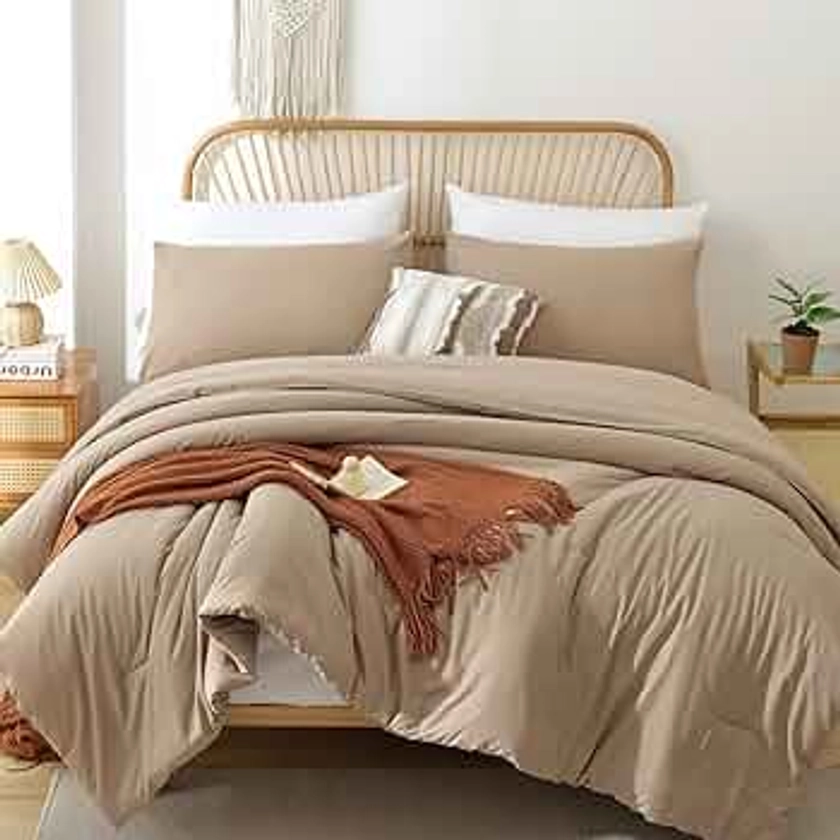 ROSGONIA Comforter Full Size for Girls Boys Teens Taupe Brown, 3pcs(1 Boho Tan Comforter & 2 Pillowcases), Lightweight Dorm Bedding All Season Bed Set