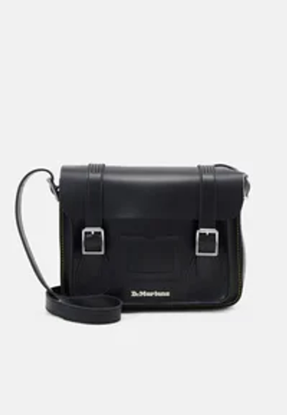 Dr. Martens 7" LEATHER SATCHEL - Umhängetasche - black/schwarz - Zalando.at