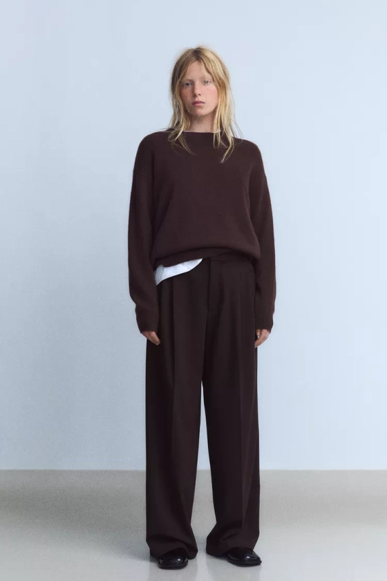 TROUSERS WITH DOUBLE PLEAT