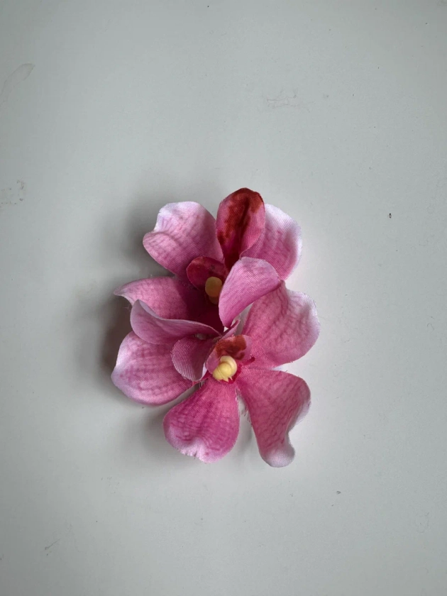 babypink mini orchid hair clip