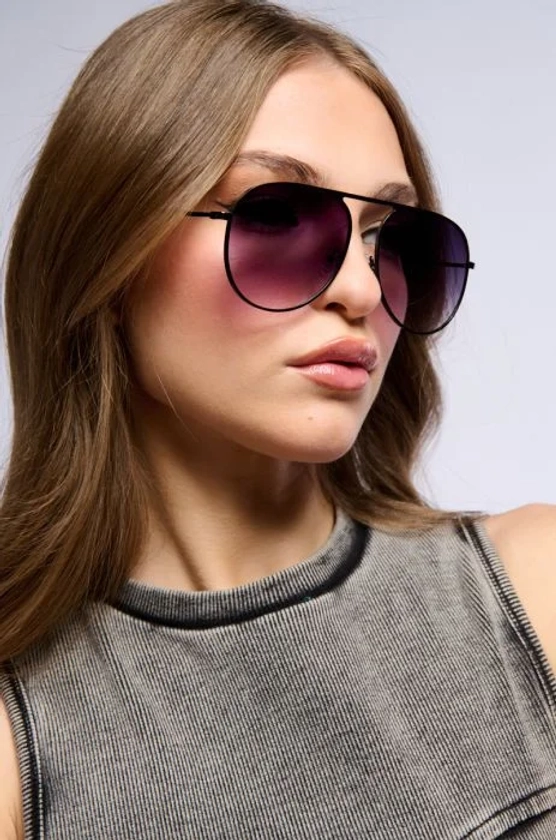 CATCH A FLIGHT AVIATOR SUNGLASSES IN BLACK