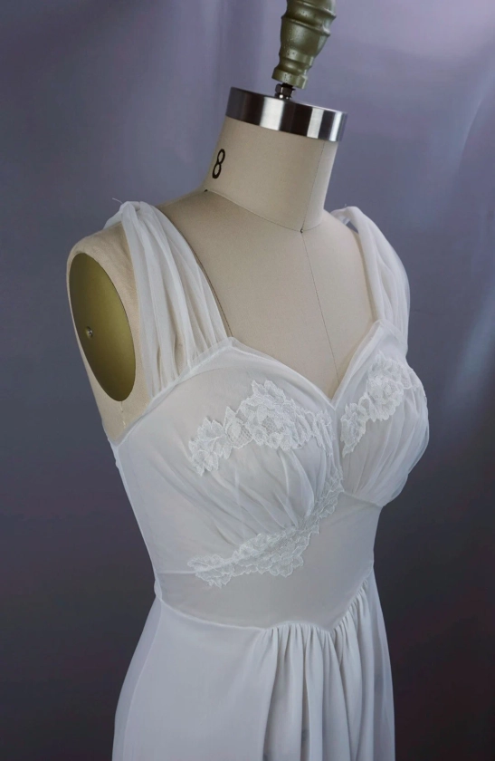 Vintage 60s White Chiffon and Lace Vanity Fair Nightgown, Size 32 - Etsy UK