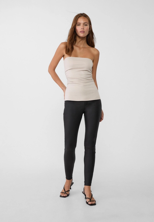 Pantalon enduit push-up - Pantalons femme | Stradivarius France